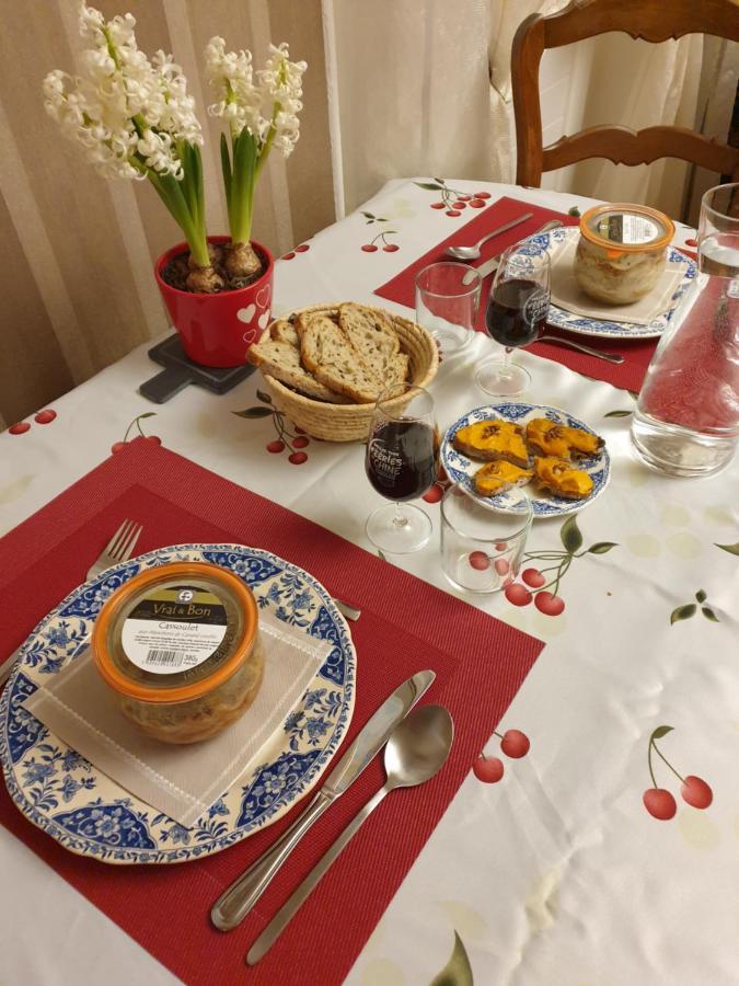 לינה וארוחת בוקר גיילאק Au Nid De La Madeleine מראה חיצוני תמונה